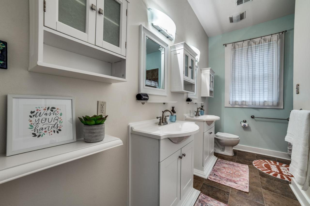 Downtown Historic 2Bdrm, Walk To Riverwalk, Alamo; Beautifully Renovated! San Antonio Eksteriør billede
